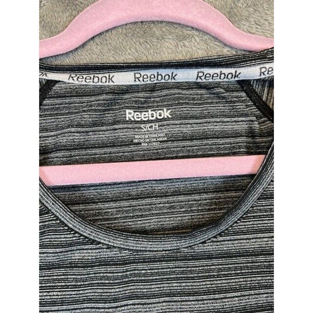 Reebok Women's Athletic Long Sleeve Grey/Black Athletic Shirt Pullover! Size S - Picture 6 of 8